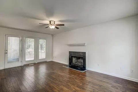 9 Bridgeport Dr, Durham, NC 27713 photo 2
