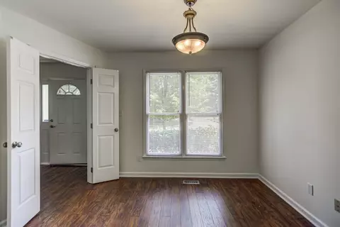 9 Bridgeport Dr, Durham, NC 27713 photo 4