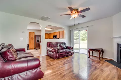 3609 Mountain Brook Cir, Durham, NC 27704 photo 4