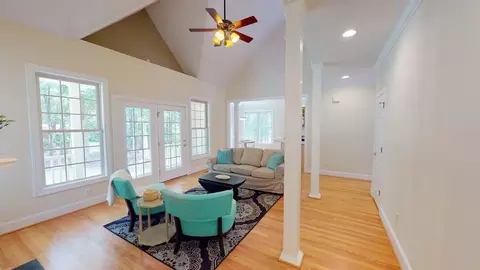 1009 E Oak Dr, Durham, NC 27705 photo 8