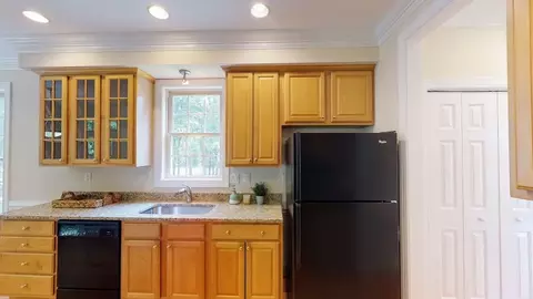 1009 E Oak Dr, Durham, NC 27705 photo 4
