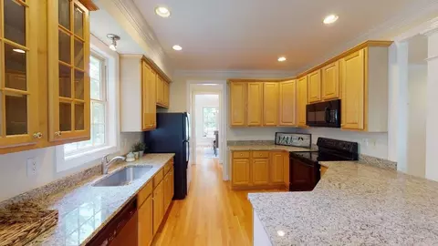1009 E Oak Dr, Durham, NC 27705 photo 2