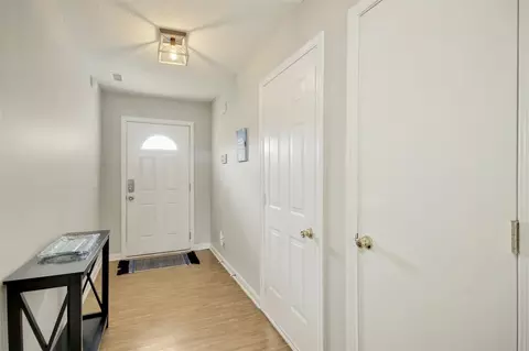 415 Sapphire Dr, Durham, NC 27703 photo 2