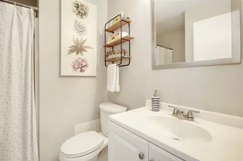 415 Sapphire Dr, Durham, NC 27703 photo 15