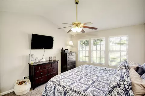 415 Sapphire Dr, Durham, NC 27703 photo 17