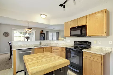 415 Sapphire Dr, Durham, NC 27703 photo 10