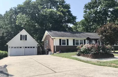 5609 Claremore Dr, Durham, NC 27712 photo 2
