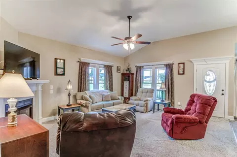 176 Beasley Estates Dr, Benson, NC 27504 photo 10
