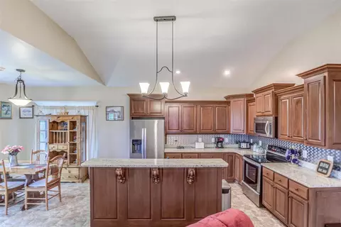 176 Beasley Estates Dr, Benson, NC 27504 photo 8