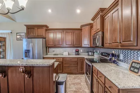 176 Beasley Estates Dr, Benson, NC 27504 photo 3