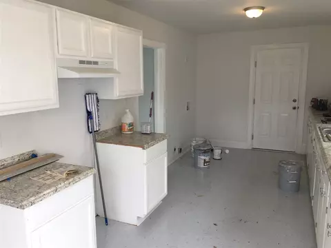 1009 W Broad St, Dunn, NC 28334 photo 6