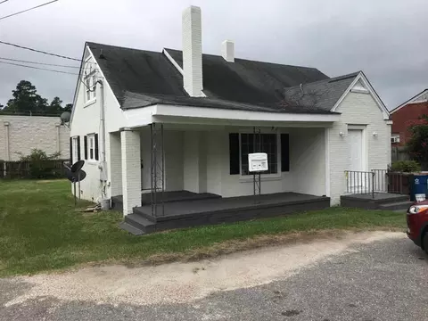 1009 W Broad St, Dunn, NC 28334 photo 1