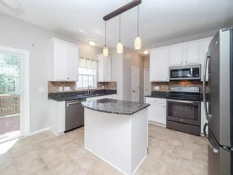 3000 Commodore Dr, Apex, NC 27502 photo 9