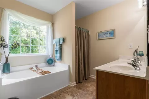 2040 Spring Creek Dr, Durham, NC 27704 photo 18