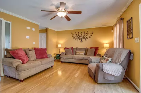 411 Chivalry Dr, Durham, NC 27703 photo 4