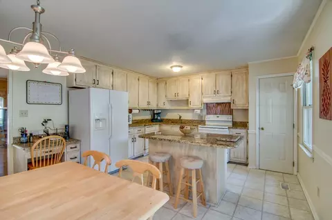 411 Chivalry Dr, Durham, NC 27703 photo 12