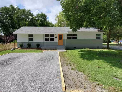 606 E Davis St, Smithfield, NC 27577 photo 1