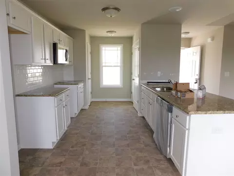 106 Cornfield Ln, Benson, NC 27504 photo 6