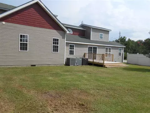 611 E Anderson St, Selma, NC 27576 photo 4