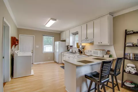 2818 Crest St, Durham, NC 27705 photo 4