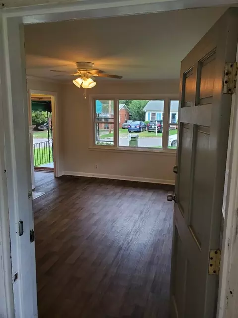 910 Corona St, Durham, NC 27707 photo 3