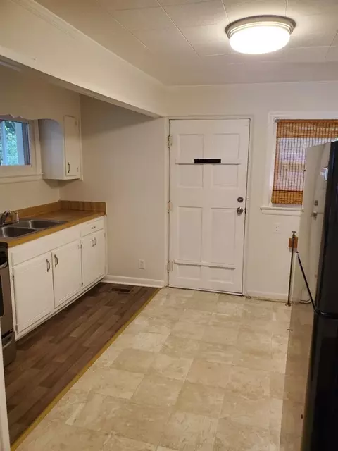 910 Corona St, Durham, NC 27707 photo 7