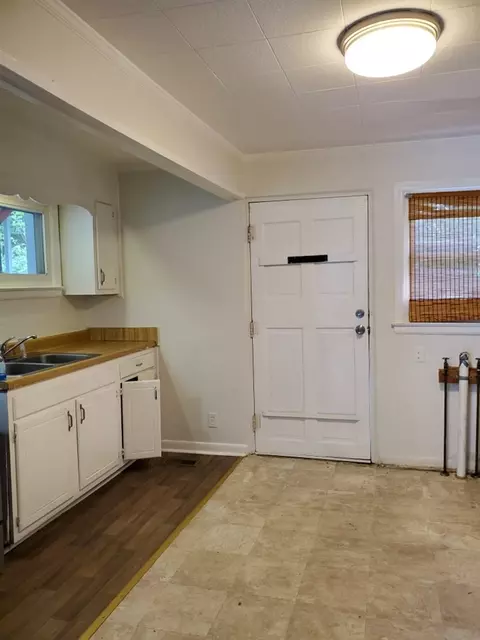 910 Corona St, Durham, NC 27707 photo 8