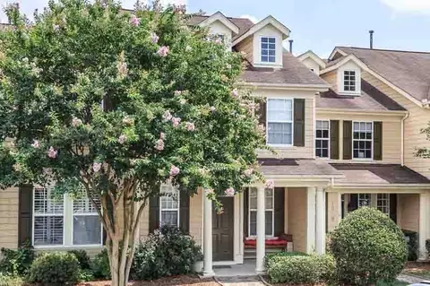 1017 Freeport Dr, Cary, NC 27519 photo 2