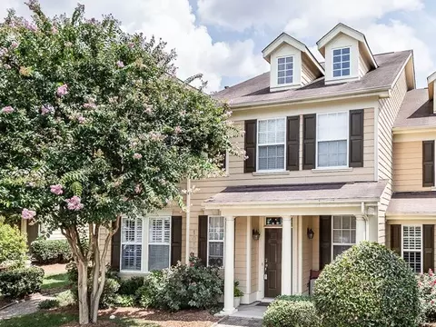 1017 Freeport Dr, Cary, NC 27519 photo 1