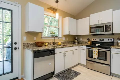 9 Moonlight Ct, Durham, NC 27703 photo 9