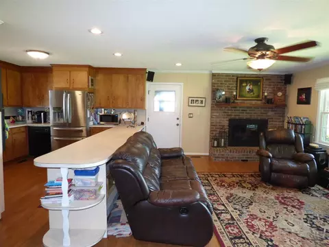 936 County Line Rd, Benson, NC 27504 photo 7