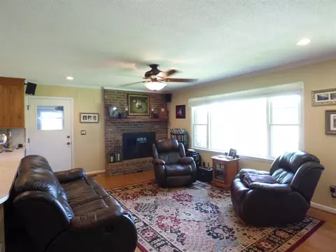 936 County Line Rd, Benson, NC 27504 photo 5