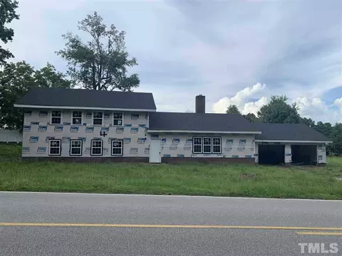 1304 Shade Tree Rd, Benson, NC 27504 photo 1