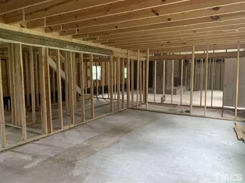 1304 Shade Tree Rd, Benson, NC 27504 photo 3