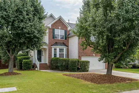 2407 Oleander Dr, Durham, NC 27703 photo 2