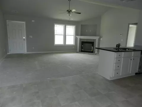 78 Cornfield Ln, Benson, NC 27504 photo 3