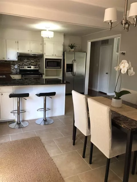 528 E Millbrook Rd, Raleigh, NC 27609 photo 7