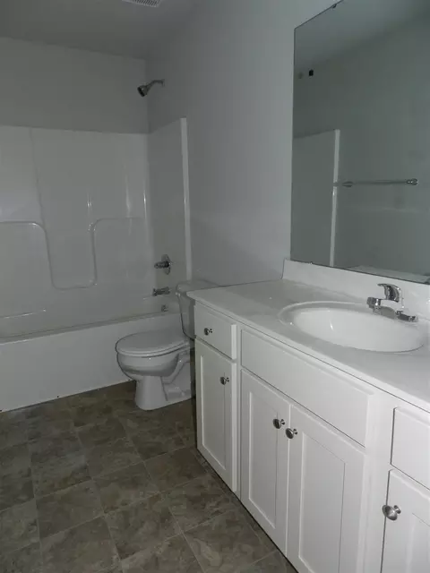 52 Cornfield Ln, Benson, NC 27504 photo 9