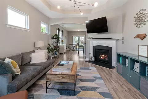 606 Poplar St, Durham, NC 27703 photo 3