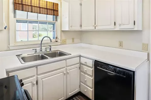 106 Marion Dr, Erwin, NC 28339 photo 9