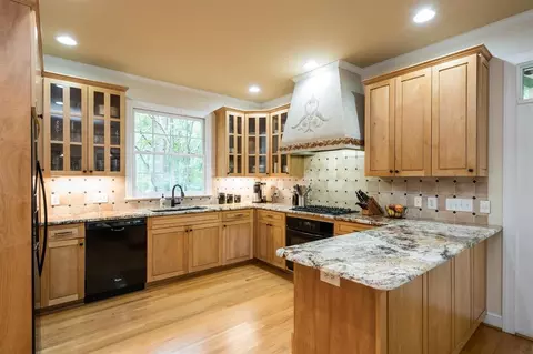 6809 Lipscomb Dr, Durham, NC 27712 photo 11