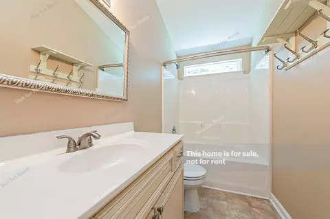 106 Cloverdale Dr, Durham, NC 27703 photo 4
