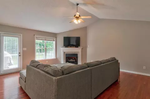 30 Parrish Farm Ln, Benson, NC 27504 photo 4
