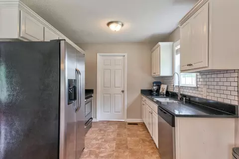 30 Parrish Farm Ln, Benson, NC 27504 photo 11