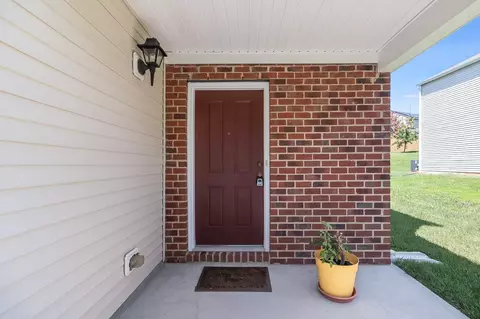 2812 Skybrook Ln, Durham, NC 27703 photo 4