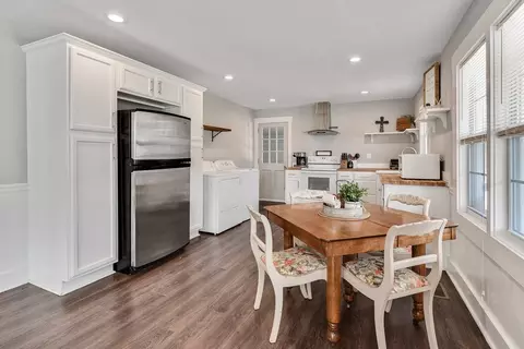202 E Langdon Ave, Smithfield, NC 27577 photo 8