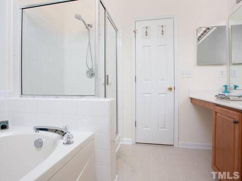 10 Drye Ln, Durham, NC 27713 photo 12