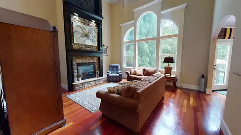 1065 Silverleaf Dr, Youngsville, NC 27596 photo 6