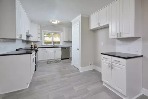 200 Debra Dr, Durham, NC 27704 photo 9