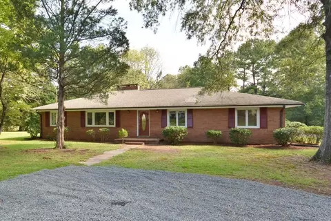 200 Debra Dr, Durham, NC 27704 photo 2